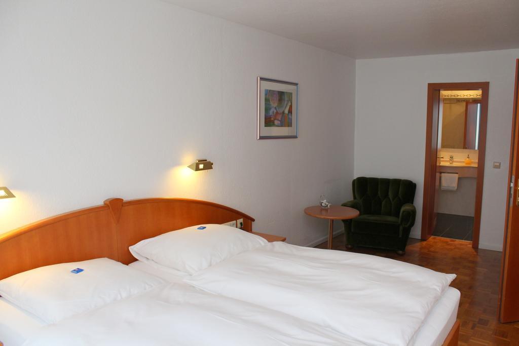 Hotel Sonne ラインフェルデン＝エヒターディンゲン 部屋 写真