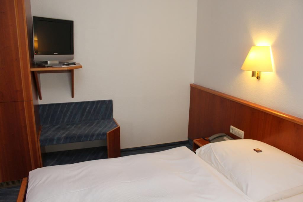 Hotel Sonne ラインフェルデン＝エヒターディンゲン 部屋 写真