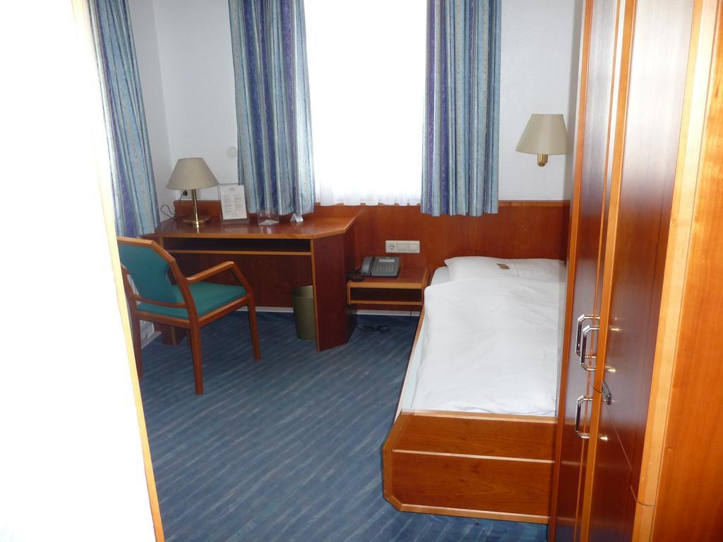 Hotel Sonne ラインフェルデン＝エヒターディンゲン 部屋 写真