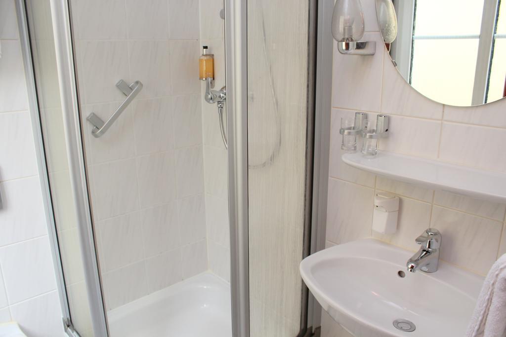 Hotel Sonne ラインフェルデン＝エヒターディンゲン 部屋 写真