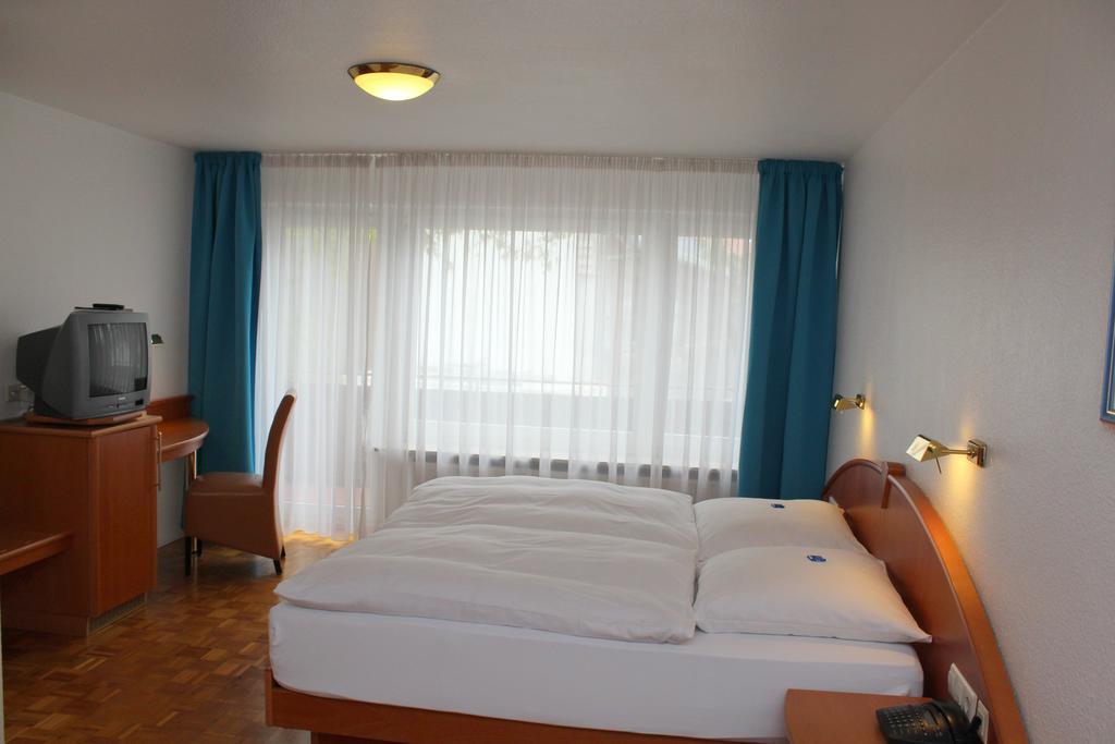 Hotel Sonne ラインフェルデン＝エヒターディンゲン エクステリア 写真