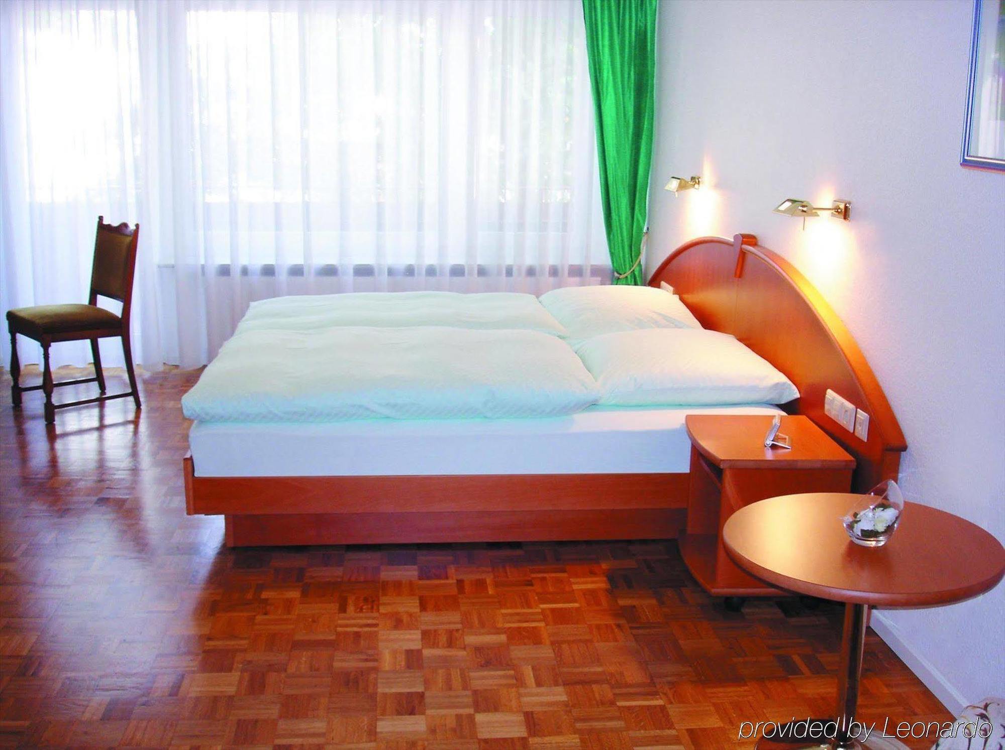 Hotel Sonne ラインフェルデン＝エヒターディンゲン 部屋 写真